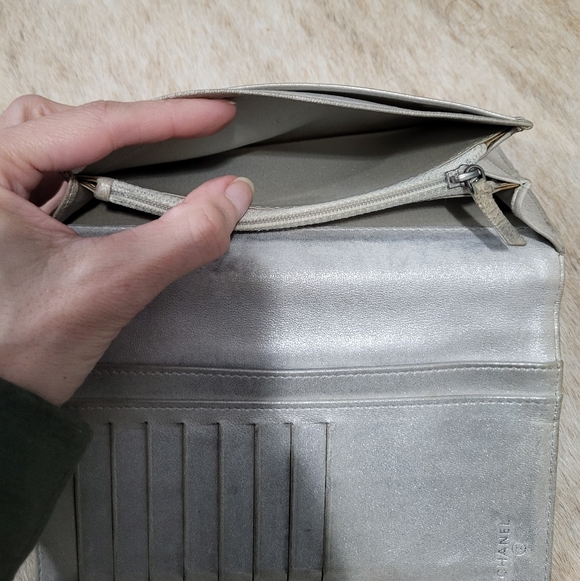 chanel black camellia lambskin leather wallet with box - Picture 8 of 16